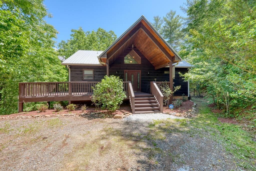855 Smokey Hollow Drive, Murphy, NC 28906 Main Photo