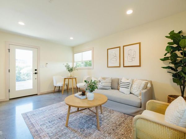 152 Arcade Drive, Ventura, CA 93003