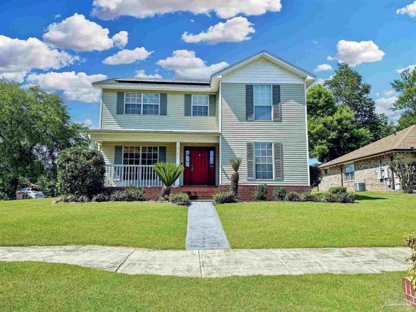 2121 Pin High Dr, Pensacola, FL 32526