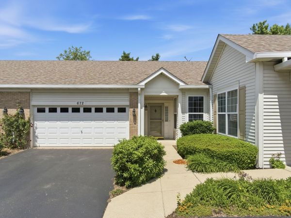 672 Cadillac Circle , Romeoville, IL 60446