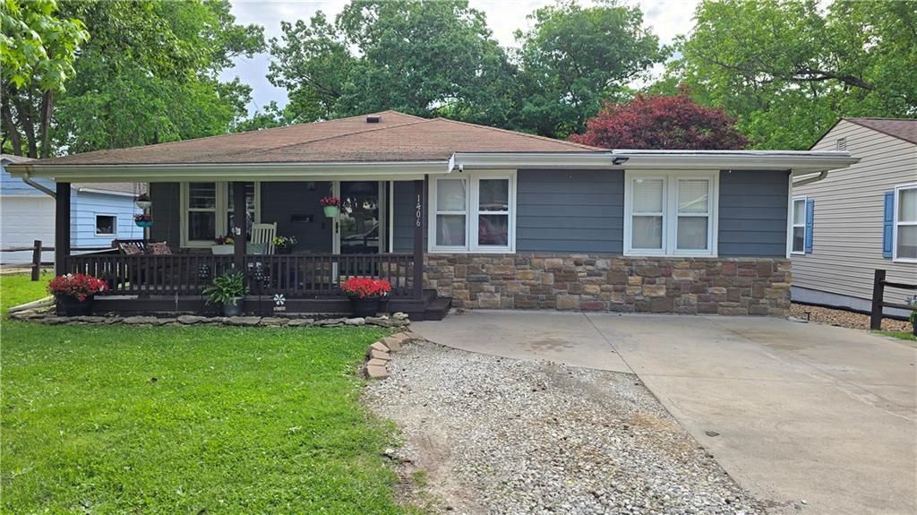 1406 Burnam Road, Chillicothe, MO 64601 Main Photo