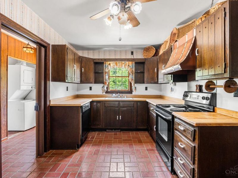 5856 Blue Rock Road, Cincinnati, OH 45247 Photo 7