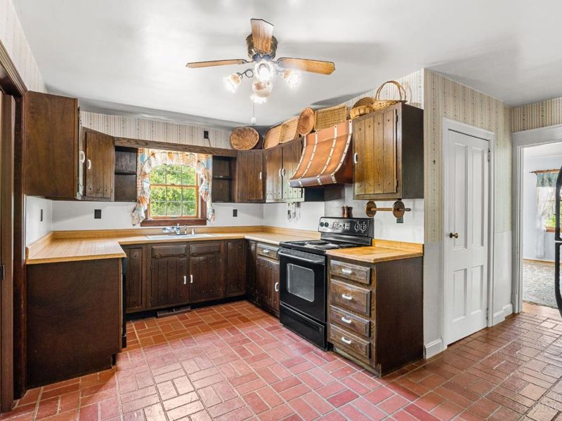 5856 Blue Rock Road, Cincinnati, OH 45247 Photo 8