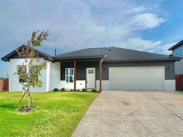 101 Magnolia Estates Street, Crowley, TX 76036
