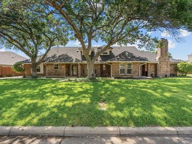 5111/5109 Ledgestone Drive, Fort Worth, TX 76132