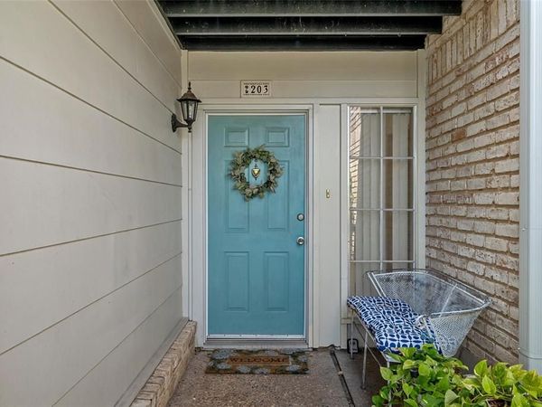 2905 Lake Shore Drive, Unit 203, Waco, TX 76708