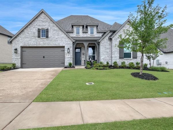 610 Lavender Drive, Van Alstyne, TX 75495
