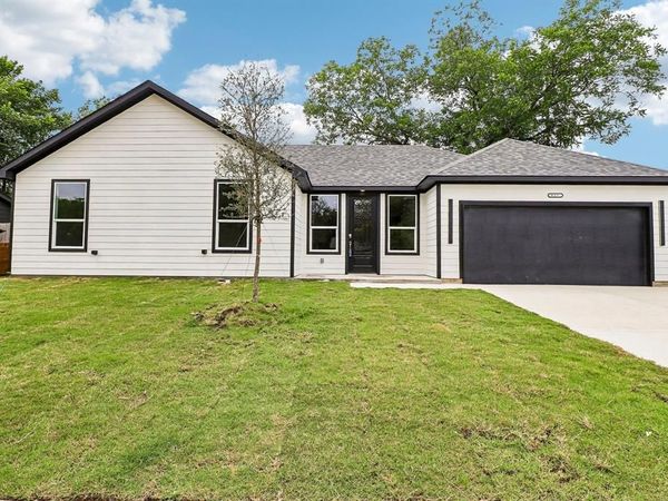 827 Powell Circle, Mesquite, TX 75149