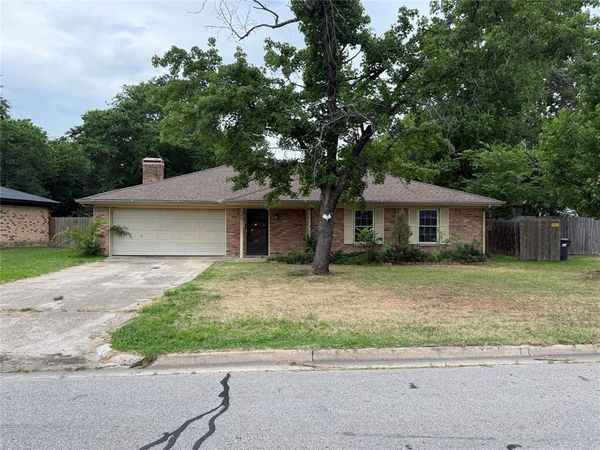 344 Wesley Drive , Corsicana, TX 75110