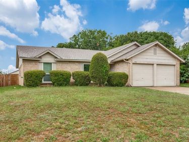 7205 Southridge Trail, Fort Worth, TX 76133