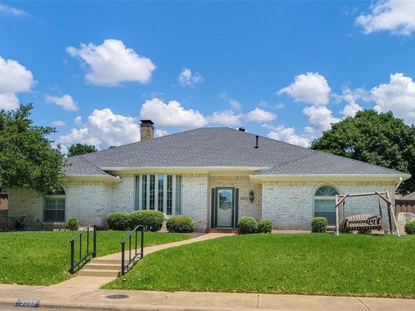 9233 Middle Glen Drive, Dallas, TX 75243