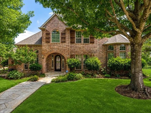 711 Flamingo Circle, Burleson, TX 76028