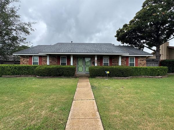 3818 Twin Falls Street, Irving, TX 75062