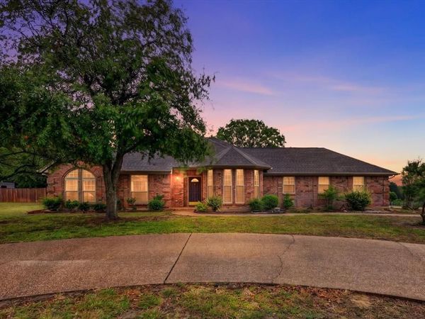 137 Tamarron Drive, Lakeside, TX 76135