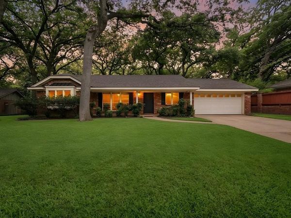 3008 Woodford Drive, Arlington, TX 76013