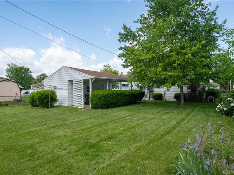 582 Travis Drive, Dayton, OH 45431 Photo 12