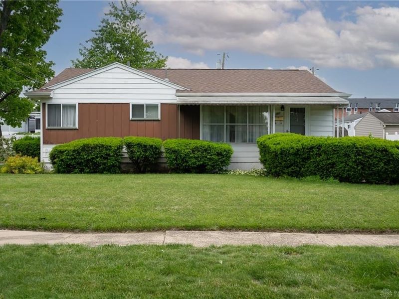 582 Travis Drive, Dayton, OH 45431 Photo 2