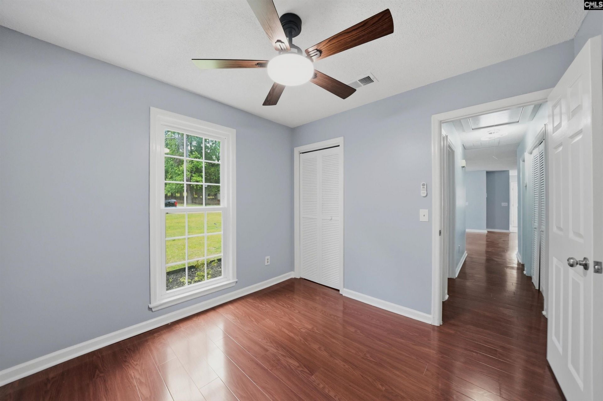 213 Southhampton Drive Photo 10