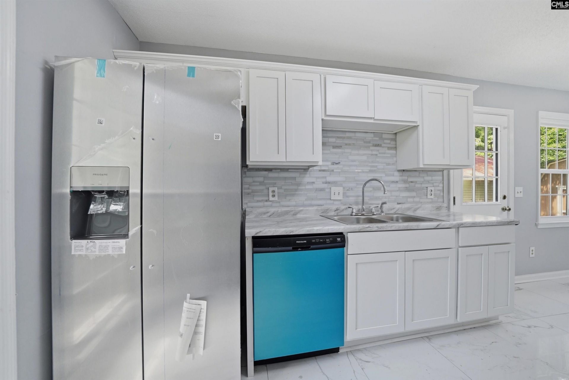 213 Southhampton Drive Photo 8