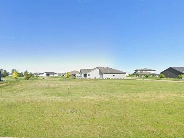 110 Annies Way , Mapleton, ND 58059