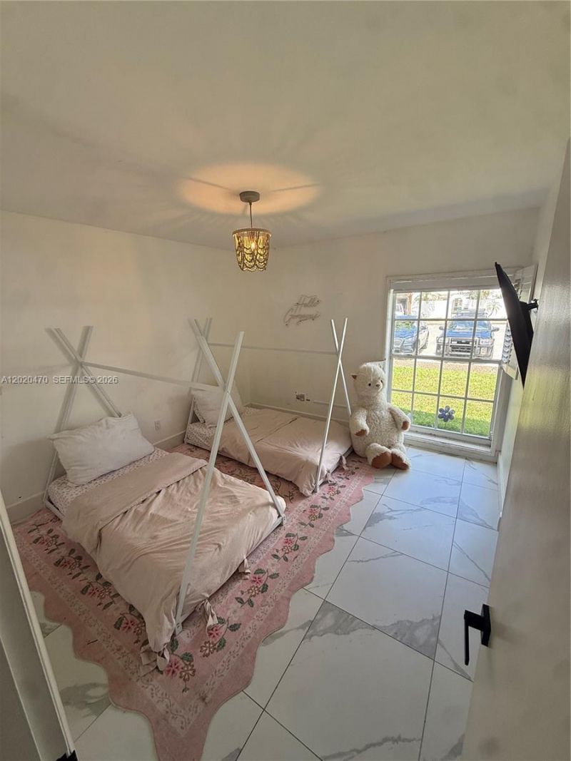 7443 Twin Sabal Dr , Miami Lakes, FL 33014 Photo