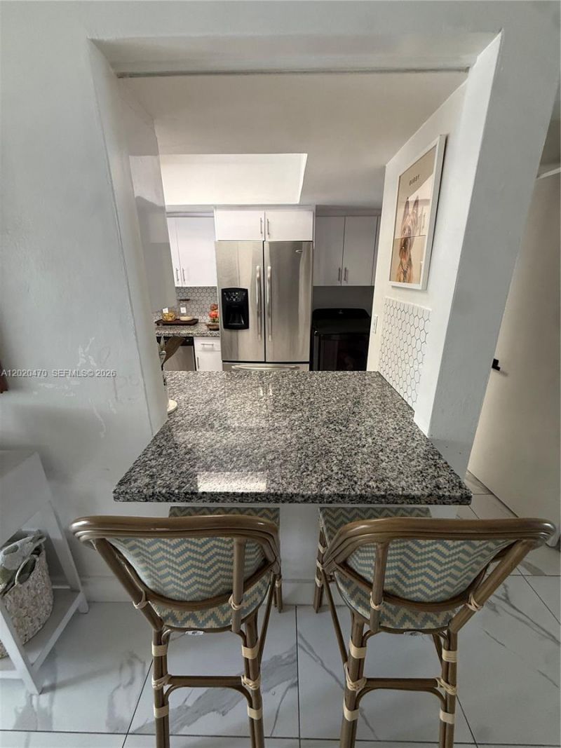 7443 Twin Sabal Dr , Miami Lakes, FL 33014 Photo