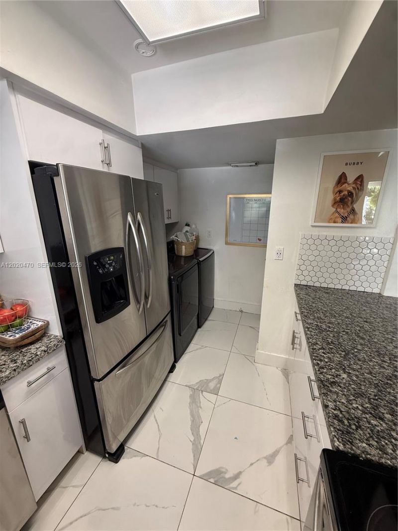 7443 Twin Sabal Dr , Miami Lakes, FL 33014 Photo