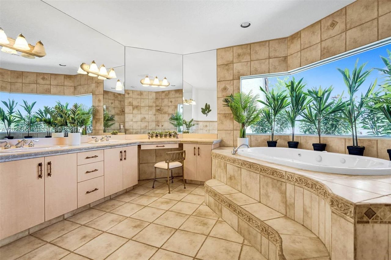 12140 SW 3rd St , Plantation, FL 33325 Photo