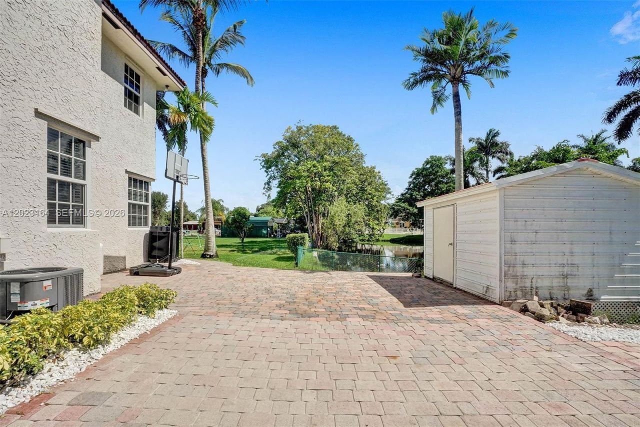 12140 SW 3rd St , Plantation, FL 33325 Photo