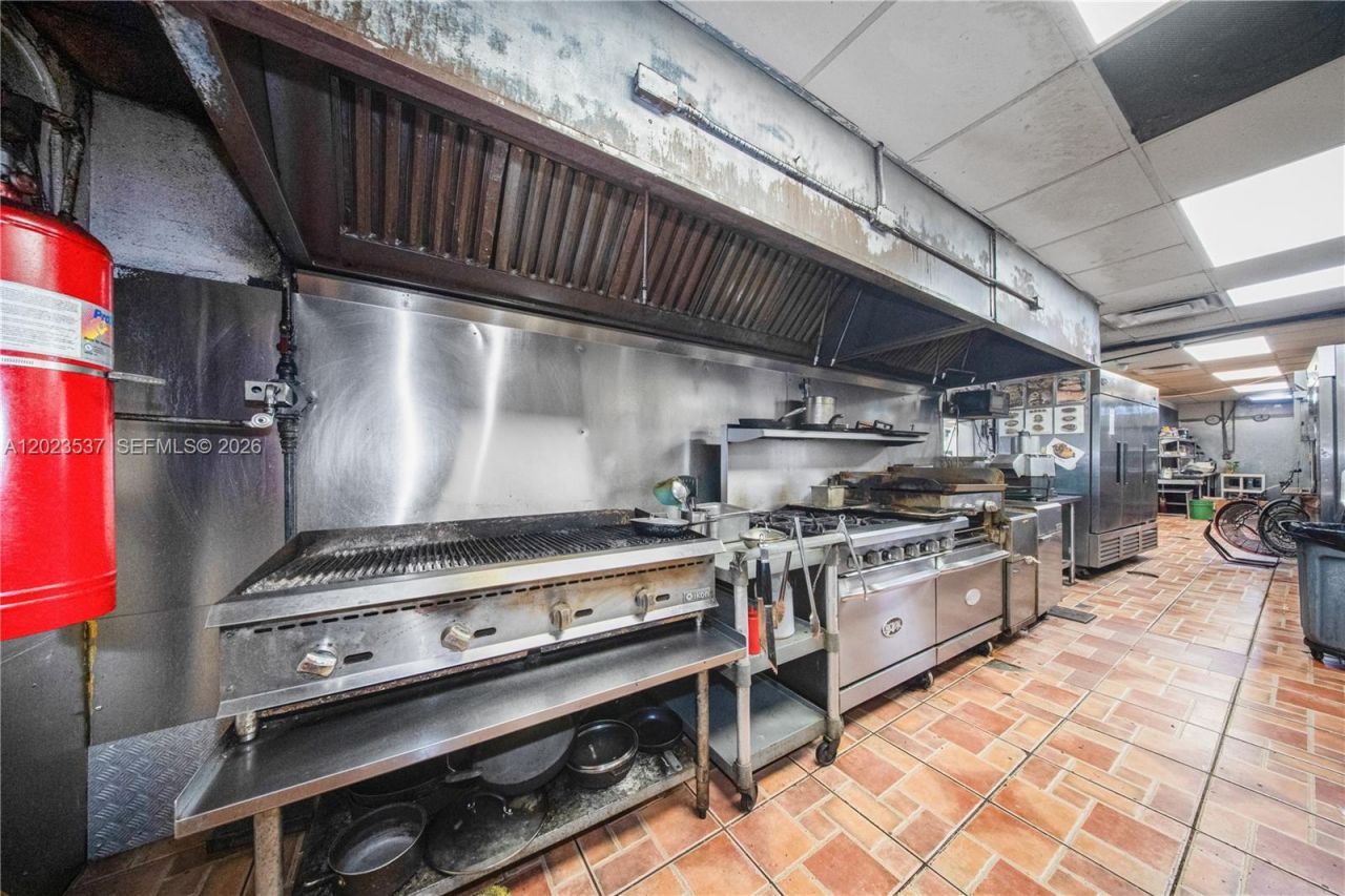 652 East 9th Street , Hialeah, FL 33010 Photo