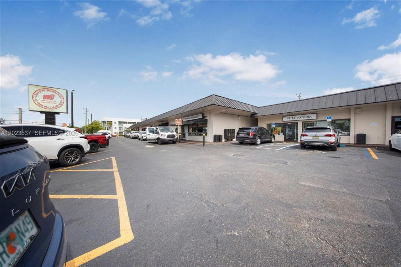 652 East 9th Street , Hialeah, FL 33010 Photo