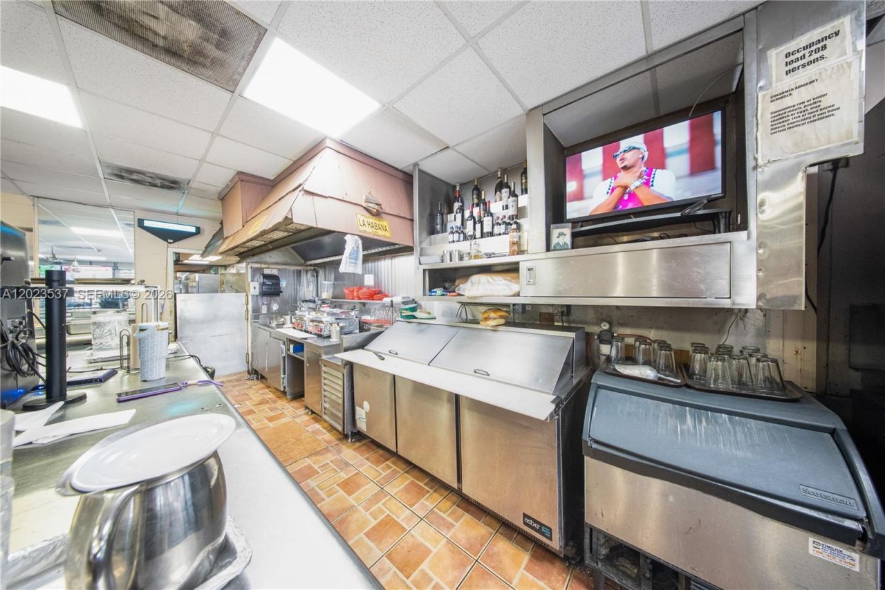 652 East 9th Street , Hialeah, FL 33010 Photo