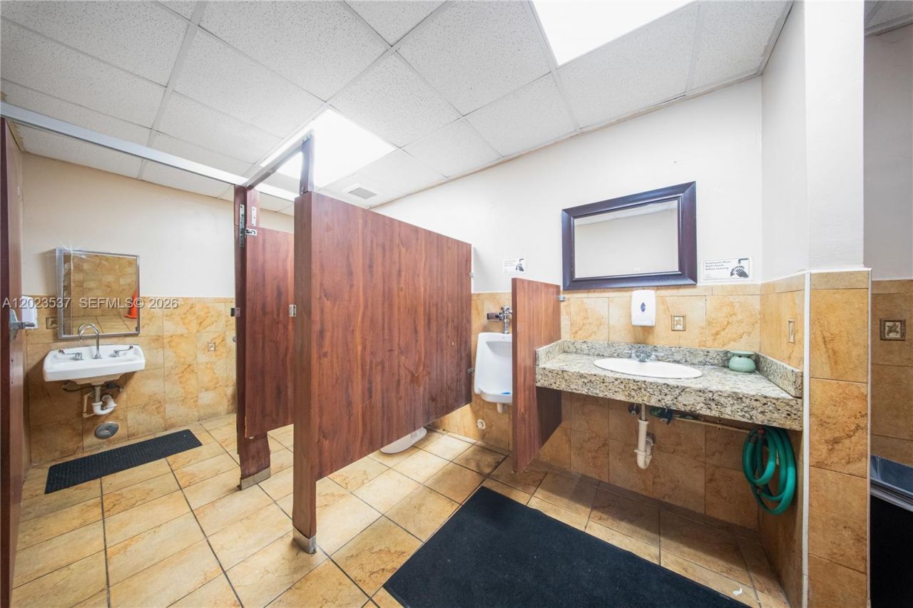 652 East 9th Street , Hialeah, FL 33010 Photo