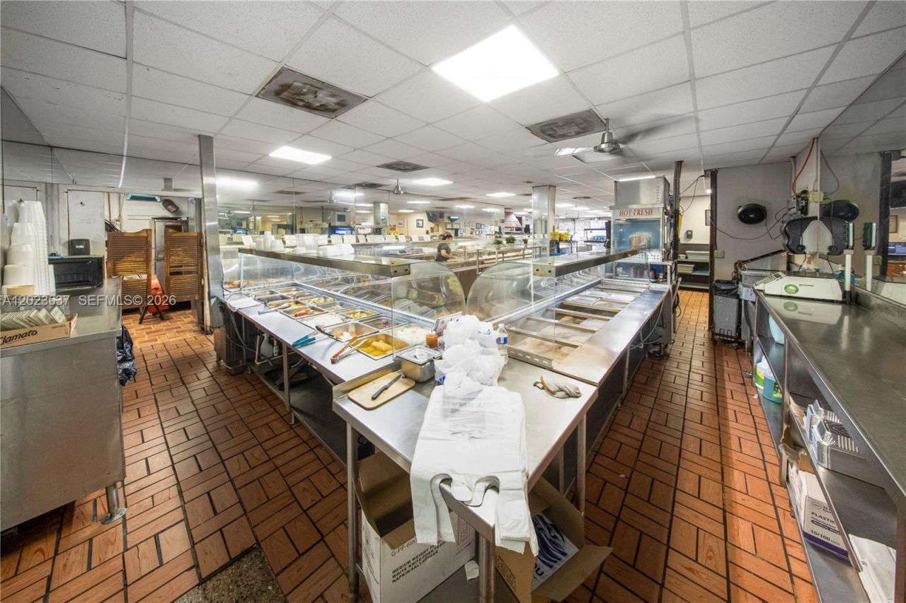 652 East 9th Street , Hialeah, FL 33010 Photo