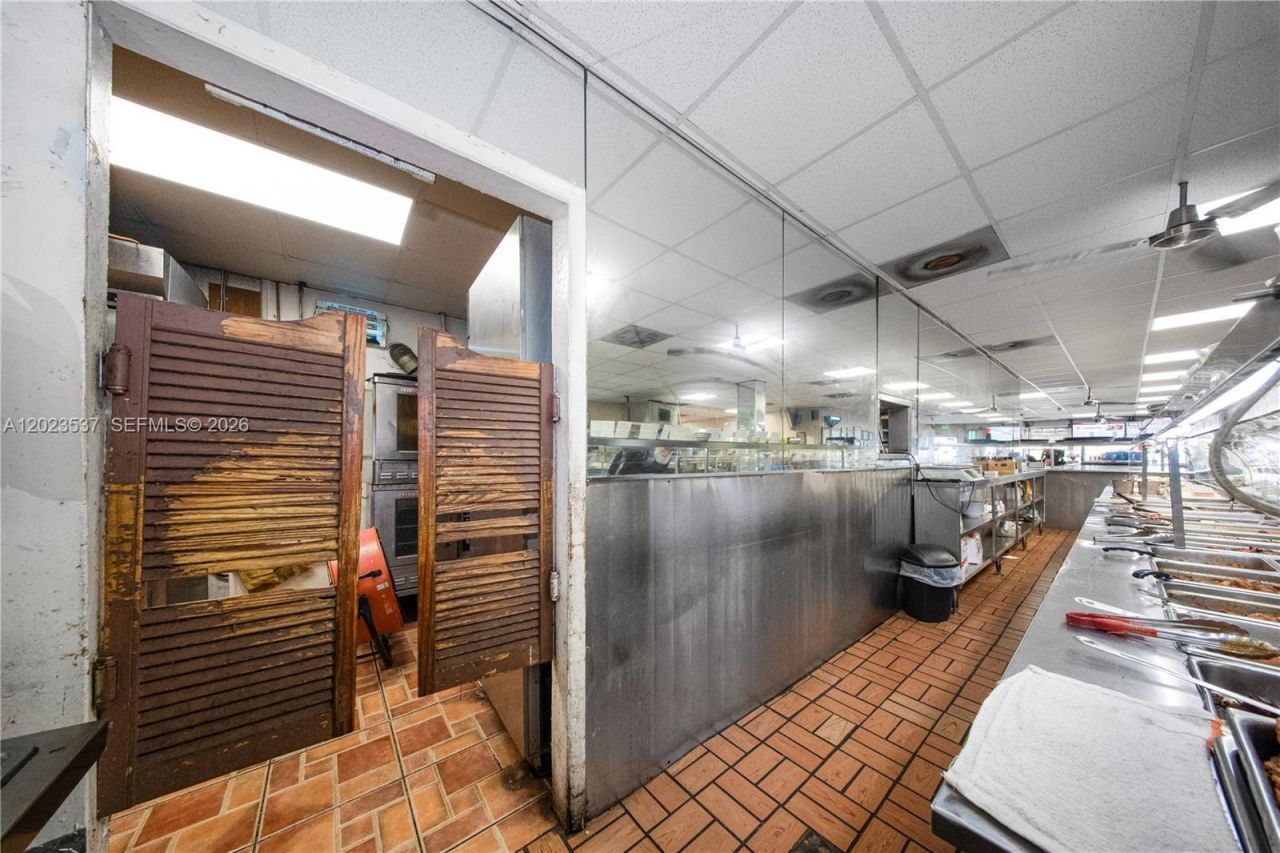 652 East 9th Street , Hialeah, FL 33010 Photo