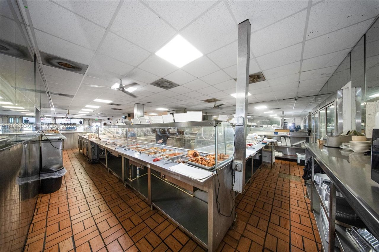 652 East 9th Street , Hialeah, FL 33010 Photo