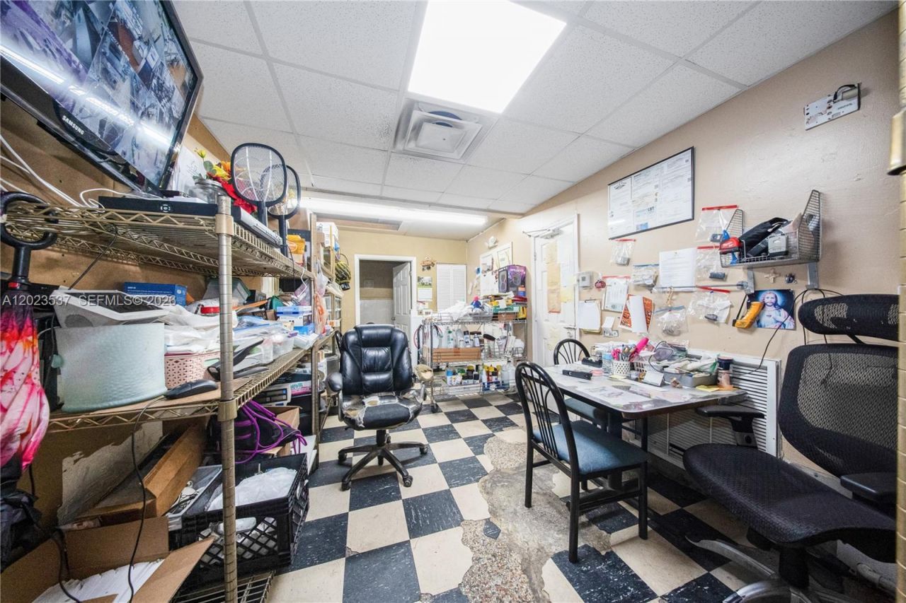 652 East 9th Street , Hialeah, FL 33010 Photo