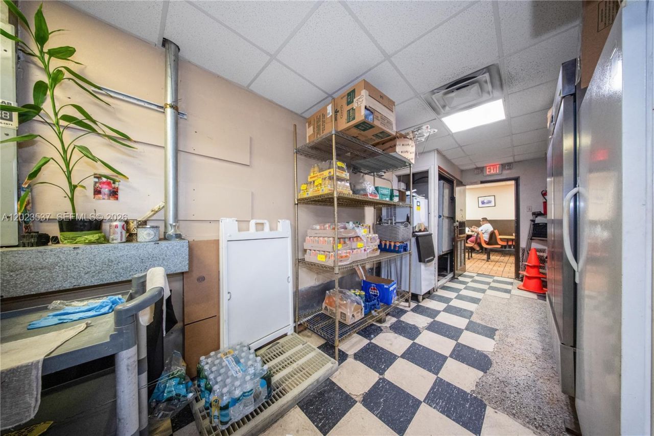 652 East 9th Street , Hialeah, FL 33010 Photo