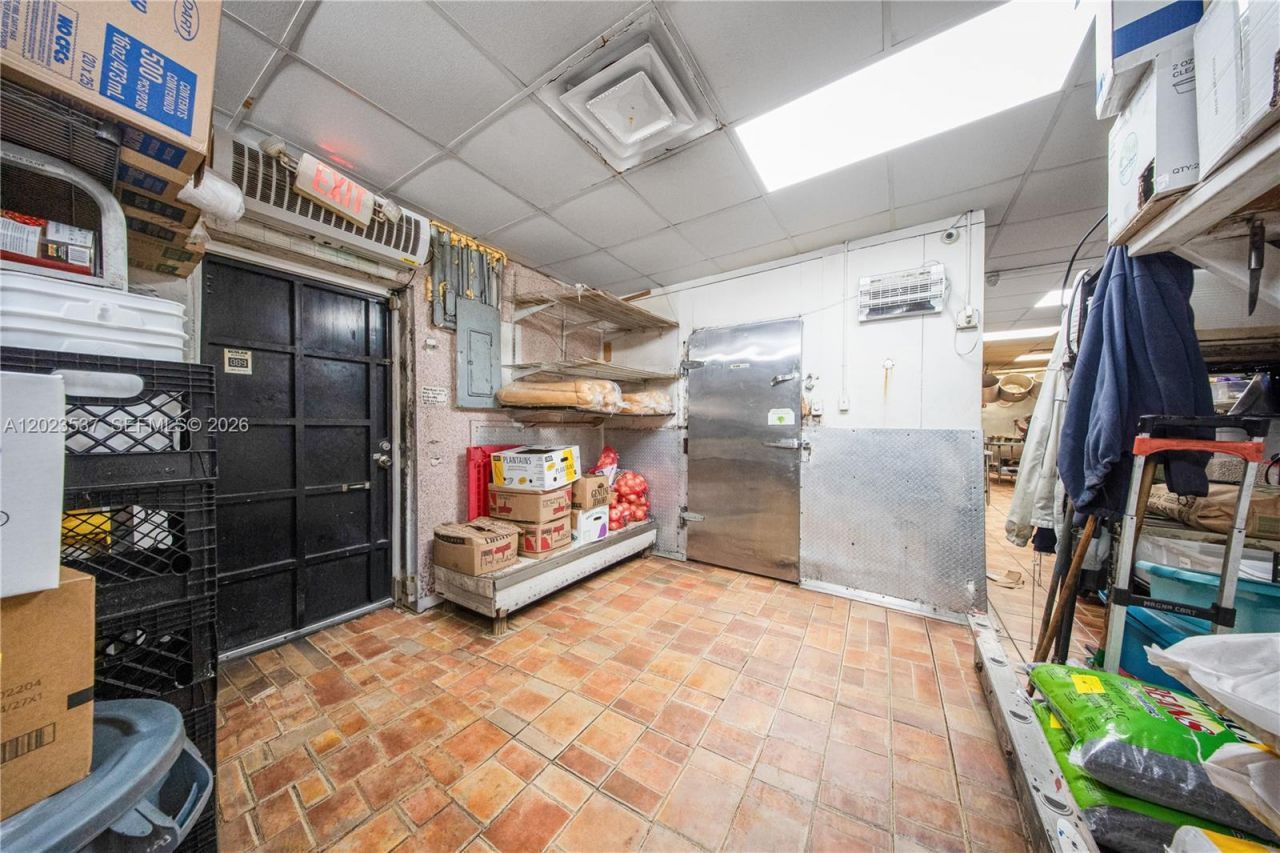 652 East 9th Street , Hialeah, FL 33010 Photo