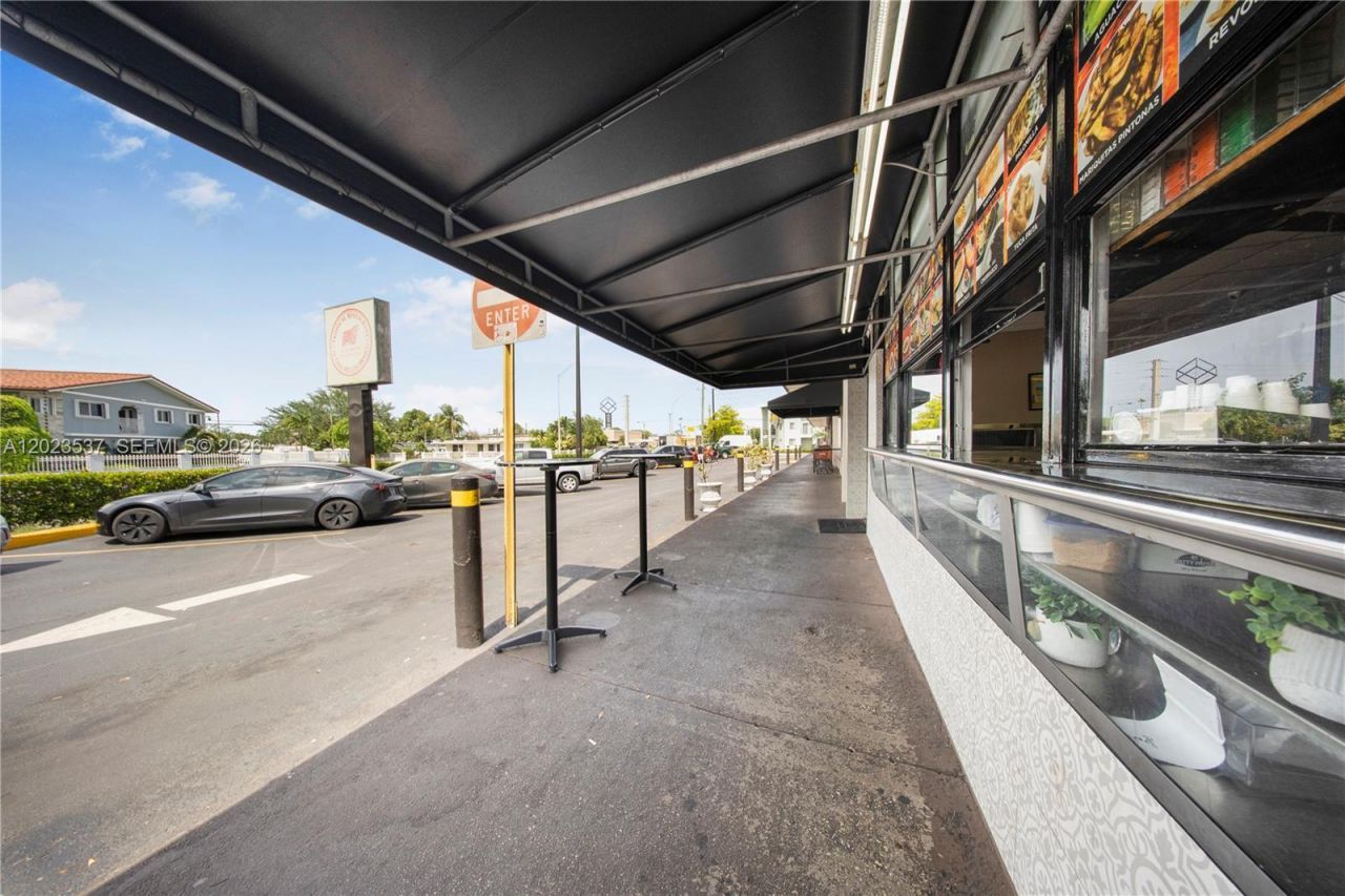 652 East 9th Street , Hialeah, FL 33010 Photo