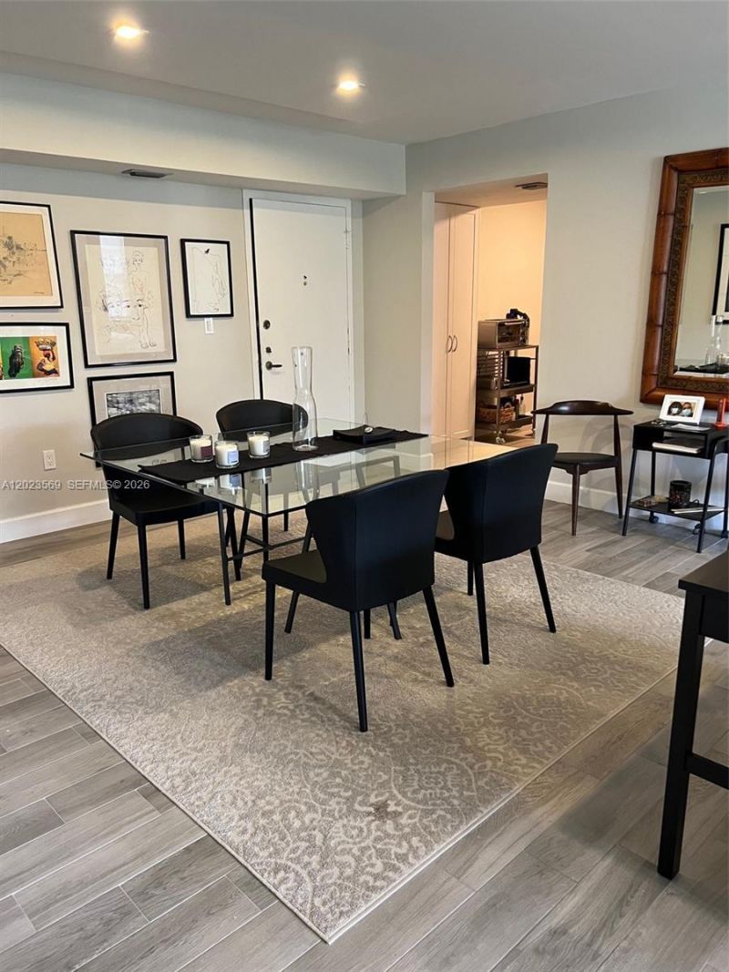 1400 Saint Charles Pl , Unit 323, Pembroke Pines, FL 33026 Photo
