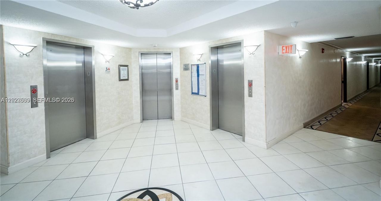 1400 Saint Charles Pl , Unit 323, Pembroke Pines, FL 33026 Photo
