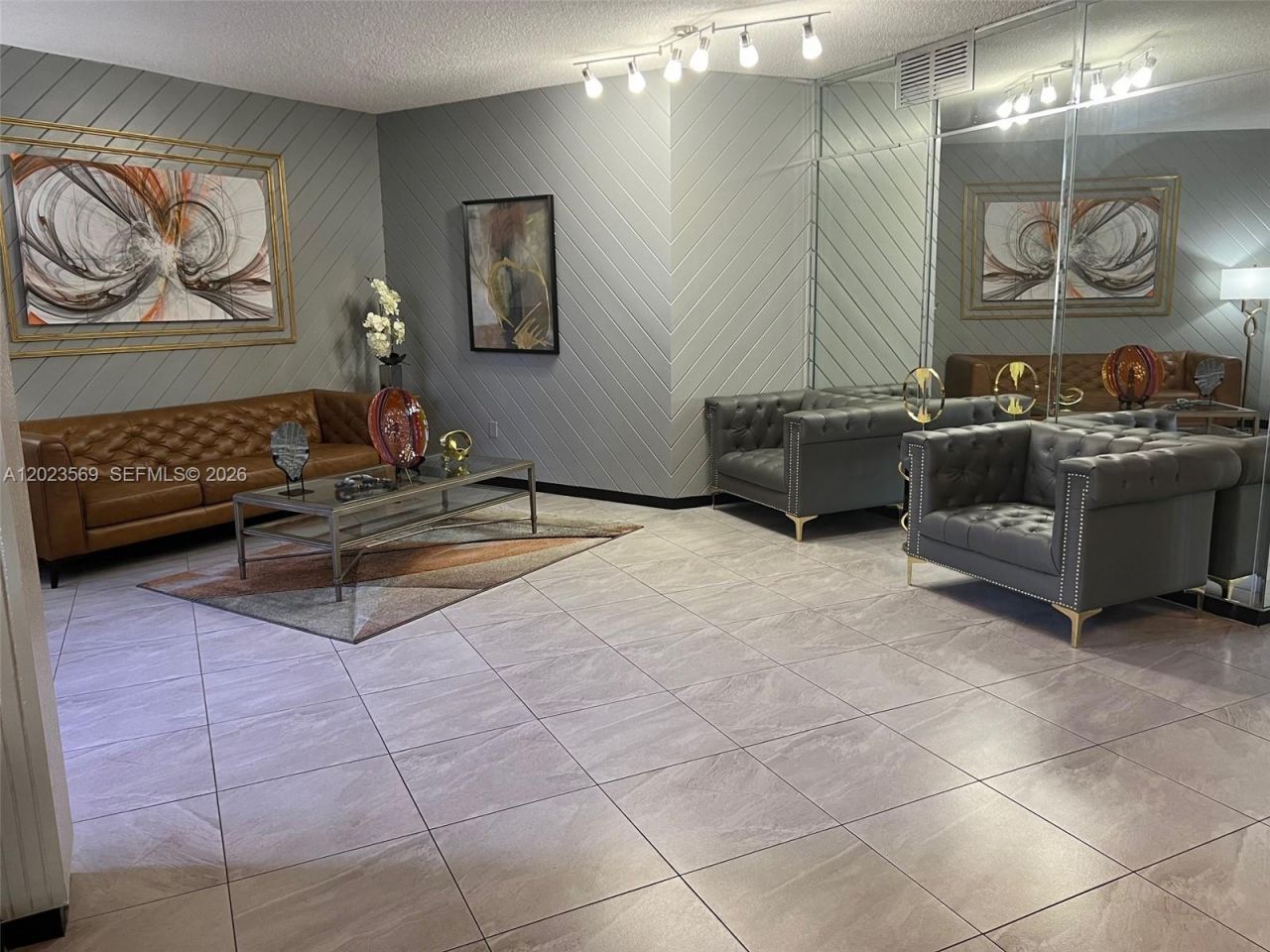 1400 Saint Charles Pl, Unit 323, Pembroke Pines, FL 33026 Photo