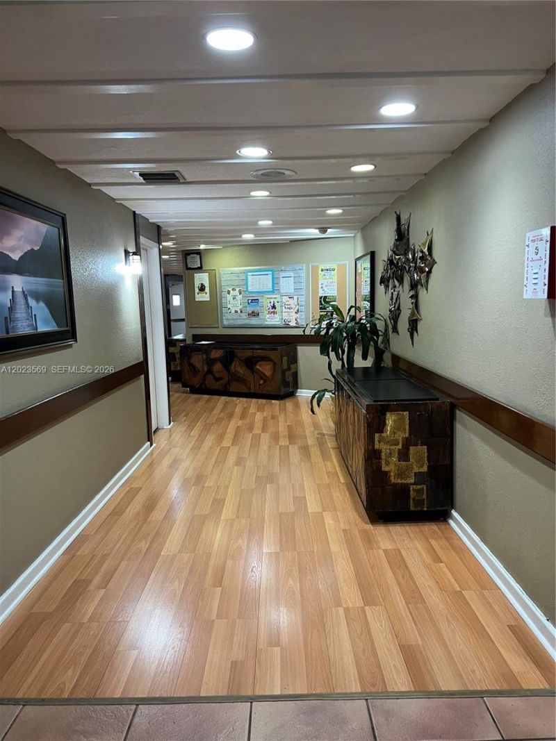 1400 Saint Charles Pl, Unit 323, Pembroke Pines, FL 33026 Photo