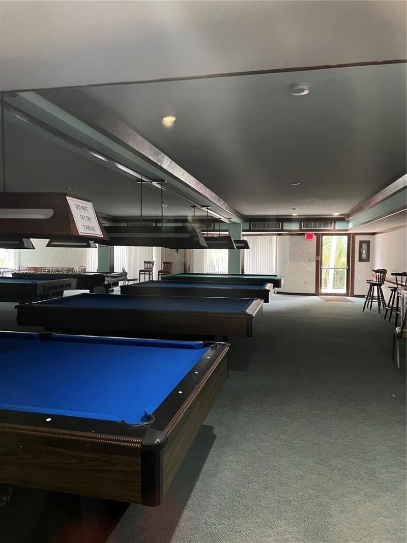 1400 Saint Charles Pl, Unit 323, Pembroke Pines, FL 33026 Photo