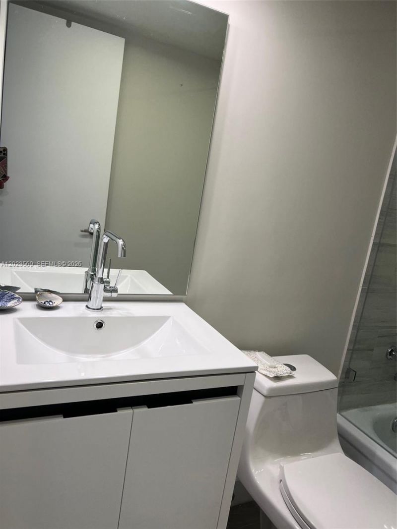 1400 Saint Charles Pl , Unit 323, Pembroke Pines, FL 33026 Photo