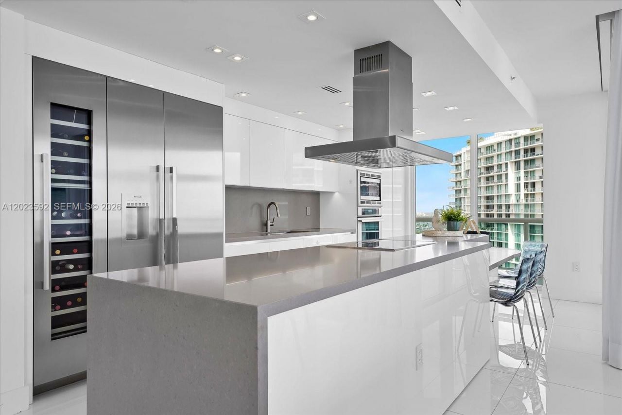 16500 Collins Ave, Unit 2451, Sunny Isles Beach, FL 33160 Photo