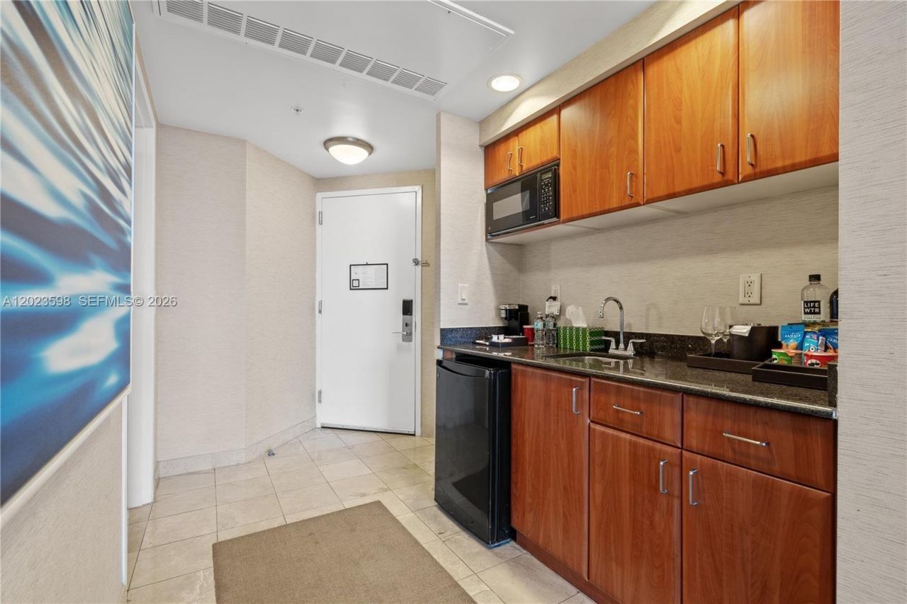 18001 Collins Ave , Unit 2010, Sunny Isles Beach, FL 33160 Photo