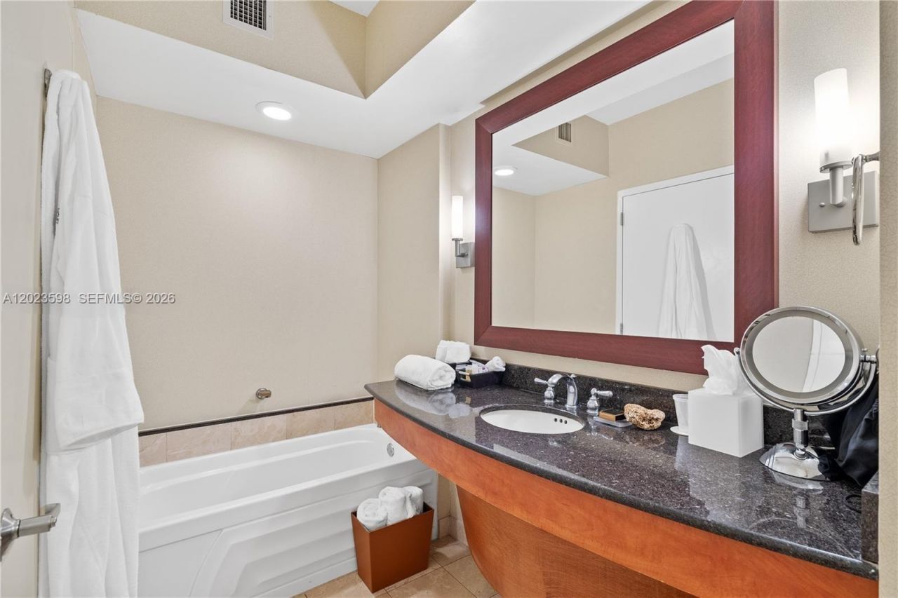 18001 Collins Ave , Unit 2010, Sunny Isles Beach, FL 33160 Photo