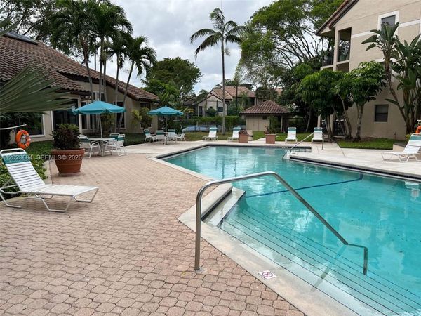 4261 W Mcnab Rd , Unit 28, Pompano Beach, FL 33069
